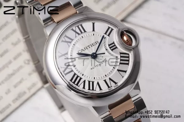 カルティエ バロンブルー 33mm SS/YG AF 1:1 ベストエディション シルバーダイアル SS/YG ブレスレット SEIKO NH05A - スーパークローンウォッチ｜1:1 ベストバージョン