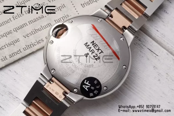カルティエ バロンブルー 33mm SS/YG AF 1:1 ベストエディション シルバーダイアル SS/YG ブレスレット SEIKO NH05A - スーパークローンウォッチ｜1:1 ベストバージョン