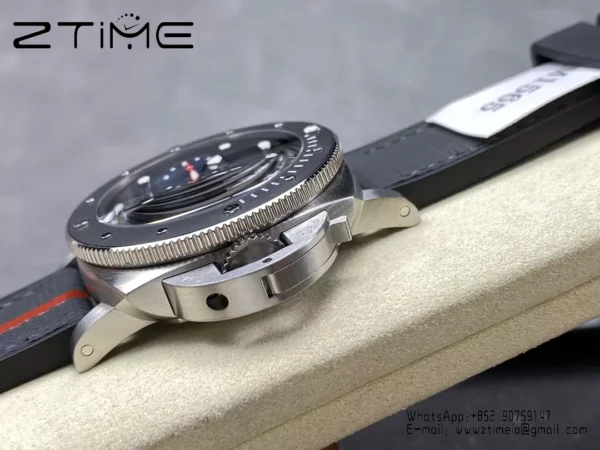 Panerai PAM1565 Submersible Luna Rossa 42mm VSF 1:1 Best Edition P900 - Super Clone Watch | 1:1 Best Version