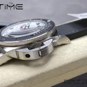 Panerai PAM1579 Submersible Luna Rossa 42mm VSF 1:1 Best Edition P900 - Super Clone Watch | 1:1 Best Version