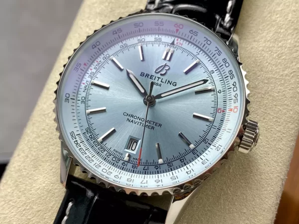 Breitling Navitimer Automatik 41mm SS BLSF Eisblaues Zifferblatt auf schwarzem Lederband A2824 V2 - Super Clone Watch | 1:1 Best Version
