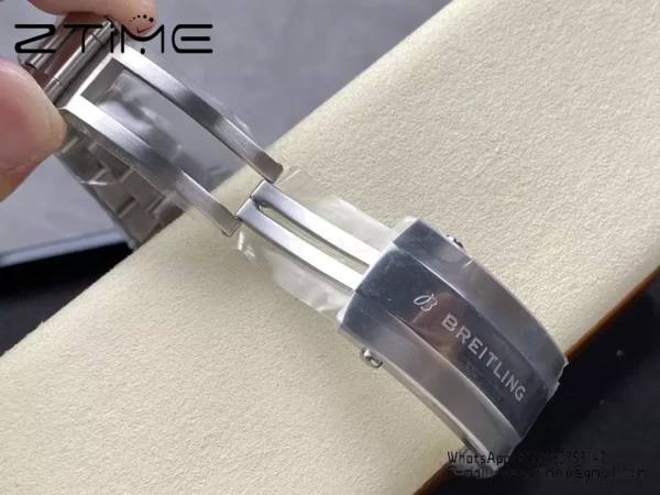 Breitling Avenger Automatic GMT 44 BLS Factory 1:1 Best Edition Blue Dial SS Bracelet - Super Clone Watch | 1:1 Best Version