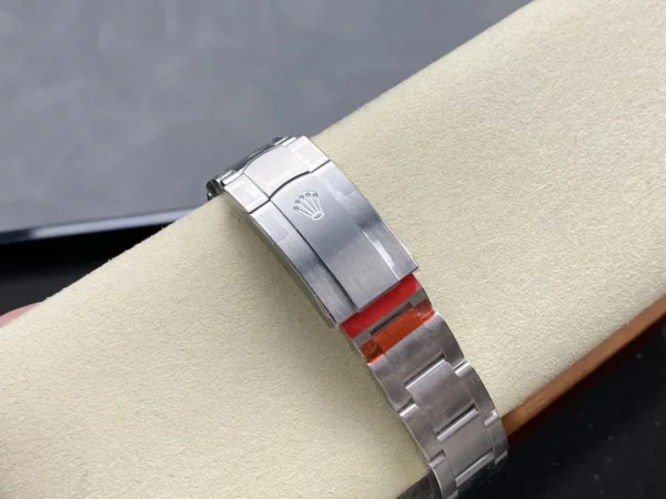 Rolex Oyster Perpetual 126000 36mm VSF 1:1 Best Edition 904L Steel Red Dial on SS Bracelet - Super Clone Watch | 1:1 Best Version