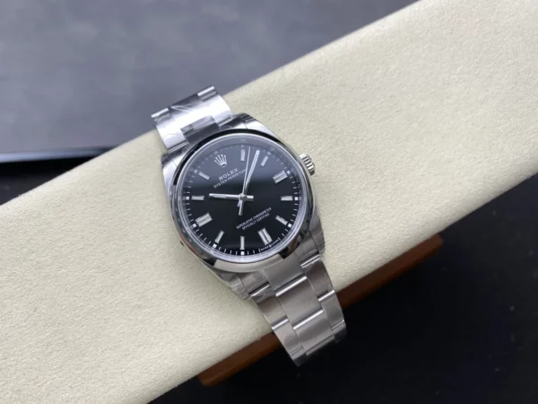 Rolex Oyster Perpetual 126000 36mm VSF 1:1 Best Edition 904L Steel Black Dial on SS Bracelet - Super Clone Watch | 1:1 Best Version