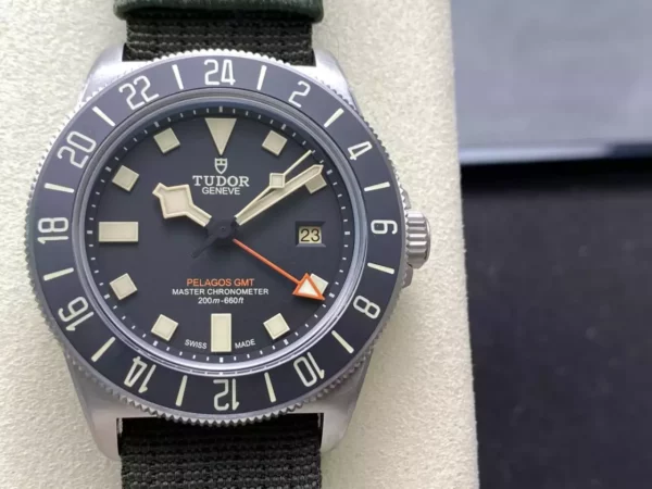 Tudor Pelagos FXD Titanium GMT M2542G247NU M+F 1:1 Best Edition Black Dial Nylon Strap - Super Clone Watch | 1:1 Best Version