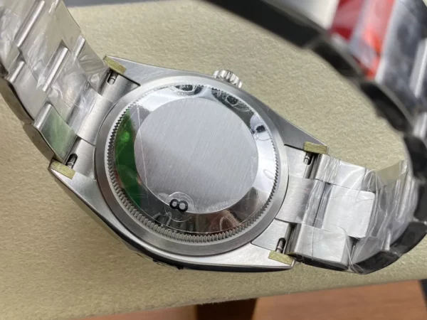 Rolex Oyster Perpetual 126000 36mm VSF 1:1 Best Edition 904L Steel Red Dial on SS Bracelet - Super Clone Watch | 1:1 Best Version