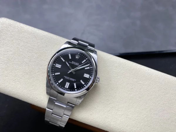 Rolex Oyster Perpetual 124300 41mm VSF 1:1 Best Edition 904L Steel Black Dial on SS Bracelet - Super Clone Watch | 1:1 Best Version