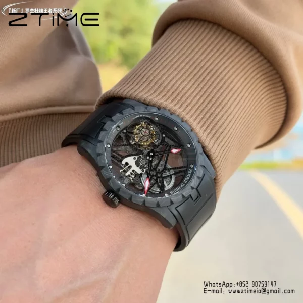 Roger Dubuis EXCALIBUR 42mm DBEX0577 NEW Factory 1:1 Best Edition Carbon Fiber Tourbillon - Super Clone Watch | 1:1 Best Version